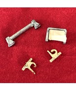 Vintage Dollhouse Minis Paper Towel Holder Toilet Paper w Roll 2 Gold Hooks - $147.65 MXN