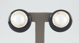 14k Yellow Gold Semi-Round Pearl and Onyx Drop Earrings w/ Omega Backs - $45,049.11 MXN
