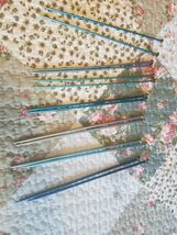 7 Pair Knitting Needles. Size 3, 4, 2- 5&#39;s 7, 8, 9 - $143.99 MXN