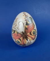 Stoneware Egg Sand Paperweight Vintage Monarch Butterfly Garden Colorful 3.5&quot; - £5.04 GBP