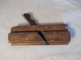 Antique Wood 7/8 Molding Plane  ( E.F.SEYBOLD ) Cin. Ohio - $19.59