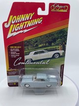 Johnny Lightning 1961 Lincoln Continental Gray/Platinum 1:64 2017 Rare Car Color - £14.93 GBP