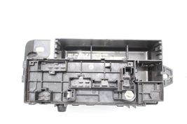 05-06 SAAB 9-2X ENGINE BAY FUSE BOX W/ COVER Q9356 image 8