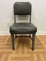 Vintage INDUSTRIAL OFFICE CHAIR desk tanker mid century modern steel 50s... - $1,493.75 MXN