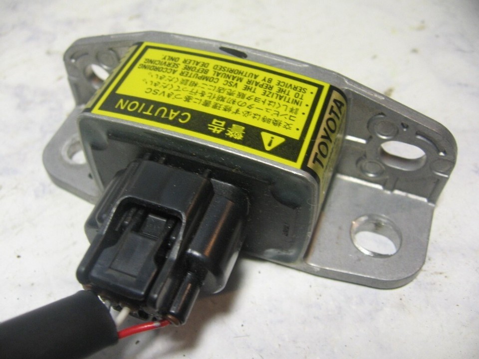 89183-30050 TOYOTA SENSOR YAW RATE  LEXUS  GS300  LS430 2001 2002 2003 0... - $44.06