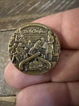 We The People Small Pin - $551.37 MXN
