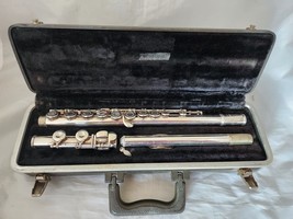 Vintage Bundy Selmer Silver Flute #337846 USA  w/ Hard Carrying Case Closed Hole - £47.46 GBP