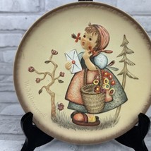 Hummel 1989 Friends Forever Plate No 292 Girl W/Letter Goebel Germany 7 Inches - $15.23