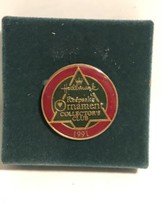 Hallmark Keepsake Ornaments Collectors Club 1991 Pin - £3.96 GBP