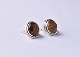 Handcrafted Sterling Silver Female Bezel Stud Earrings Tigers Eye Round Shape - £34.89 GBP