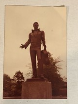 Elvis Presley Vintage Candid Photo Elvis Statue EP4 - £10.25 GBP