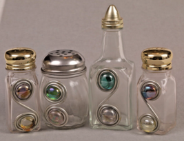 Glass Salt Pepper Cheese Shaker &amp; Oil Bottle Set Metal Top Wire Art Jewe... - $141.70 MXN