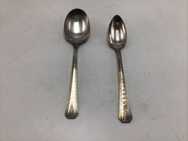 Oneida CLARION Community Spoons Lot of 2 Tea Soup Art Deco Par Plate Flatware - £9.68 GBP
