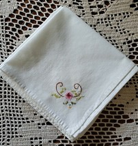 Set of Five (5) Cloth/Fabric Napkins ~ 15&quot; x 15&quot; ~ Embroidered Corner De... - €30,15 EUR