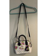 Betsey Johnson Floral Quilted SatchelBag with Heart Charm Multicolor - $443.34 MXN