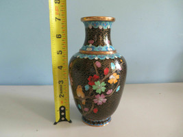 Vintage Chinese Cloisonne Vase Enamel Flowers Bird 7&quot; Tall Black Gold - £94.84 GBP