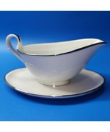 E&amp;R FURSTENBERG Gravy Boat &amp; Fixed Underplate SILVERDALE 9” x 5½”  - Vin... - $30.04 CAD