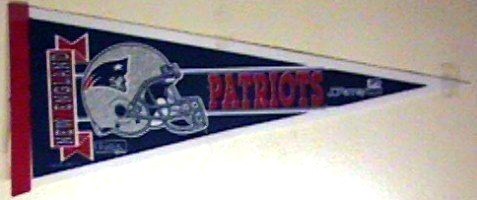 1993 NEW ENGLAND PATRIOTS COLORFUL 18 INCH PENNANT - $7.99