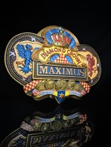 Diamond Crown Maximus Wall Plaque NIB - £199.83 GBP