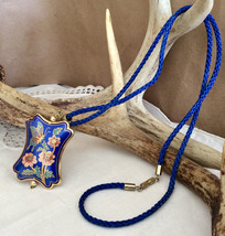 Cloisonné Puff Pendant Necklace in Beautiful Baby Blue Enamel - £32.11 GBP