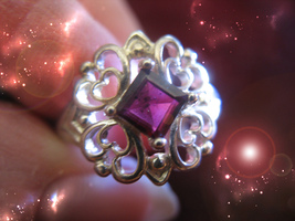 Haunted Ring Queen Of Diamonds Regal Wealth Attraction Hihgest Light Magick - £8,000.52 GBP