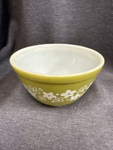 Vintage Pyrex Spring Blossom 401 Small Mixing Bowl 1.5 Pint Green White - £15.03 GBP