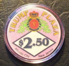 (1) $2.50 TRUMP Plaza CASINO CHIP - Atlantic City, New Jersey - £13.33 GBP
