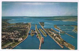 Postcard The Soo Locks Sault Ste Marie Michigan - £3.88 GBP
