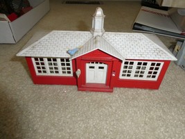 Vintage O Scale Plasticville Red White School House Building - £14.04 GBP