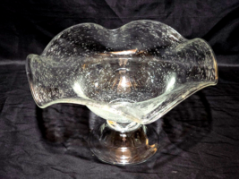 Southern Living At Home 12&quot; Art Glass Ruffle Controlled Bubbles Pedestal Bowl - £29.63 GBP