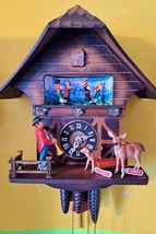 SCHMECKENBECHER Classic Swinging-Dancers Musical Cuckoo Clock #8 !New Mu... - $325.71
