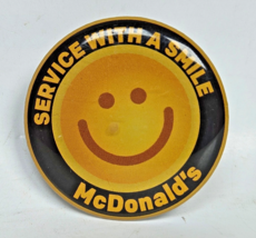 Mcdonalds Service with a Smile Round Happy Face 2018 Lapel Pin Collectible - $5.62 CAD