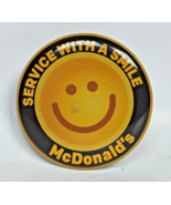 Mcdonalds Service with a Smile Round Happy Face 2018 Lapel Pin Collectible - €3,41 EUR