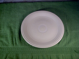 Vintage Genuine Fiesta Homer Laughlin Luncheon Plate 9 1/2&quot; Ivory/Yellow/Beige - £11.97 GBP