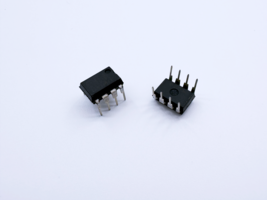 25X AT24C02 24C02 ATMEL Two-wire Serial Memory Chip DIP-8 2K (256 x 8) E... - €6,63 EUR