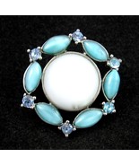 LIZ CLAIBORNE Glass White &amp; Light Blue Cabs LAPEL PIN Vintage Brooch Sil... - $385.70 MXN