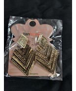 New Pierced Dangle Gold Tone Earrings.  Great condition.  Unsigned - $15.03 CAD