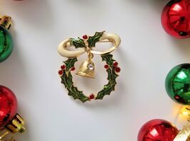 Vintage Christmas Wreath Brooch Pin | Red &amp; Green Mid-Century Enamel Hol... - $26.99