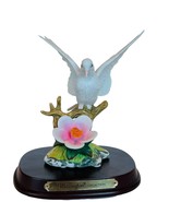 White Dove Figurine Wellington Collection Porcelain sculpture flower bir... - £116.96 GBP