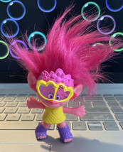 2020 McDonald&#39;s Happy Meal Toy Trolls World Tour Party Poppy Pink Hair - £3.70 GBP