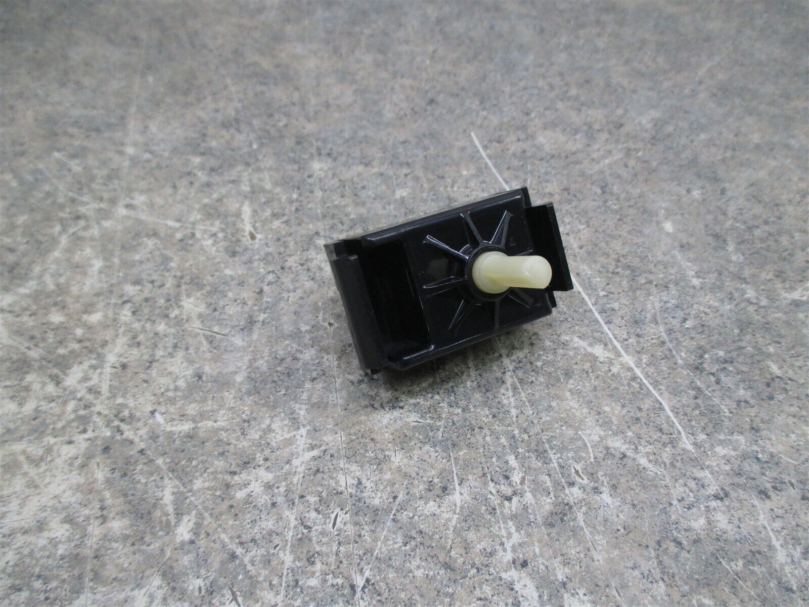 MAYTAG WASHER/DRYER SWITCH PART # 33001638 - $12.00