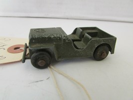 VTG DIECAST METAL GREEN ARMY JEEP  2-1/2&quot; LONG H2 - $3.70