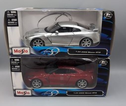Maisto 2009 Nissan GT-R Silver &amp; Red 1:24 Die Cast Car Lot Of 2  - £30.92 GBP