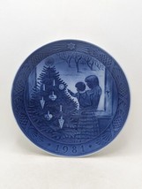 Royal Copenhagen 1981 &#39;Admiring the Christmas Tree&#39; Collector&#39;s Plate, 18 cm - £15.95 GBP