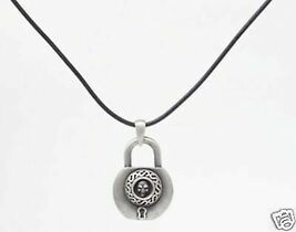 SKULL MYSTICA JEWELRY SKULL DEAD PADLOCK NECKLACE NICE - $21.70 CAD
