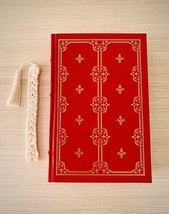 Handmade Crochet Bookmark - Unique Gift for Book Lovers | White Daisy Stitch - £4.73 GBP