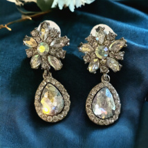 Vintage Crystal Rhinestone Starburst Flower Teardrop Dangle Drop Earrings - £7.49 GBP
