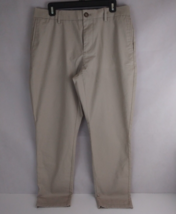 NWT Old Navy Athletic Taper  Built-In Flex Men&#39;s Chino Slacks Pants Size 33x30 - £19.15 GBP