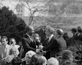 President Jimmy Carter with Sadat and Begin for Egypt-Israel Treaty Phot... - £7.04 GBP+