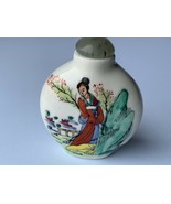 Vintage famille rose beauty design hand painted snuff bottle - £37.09 GBP
